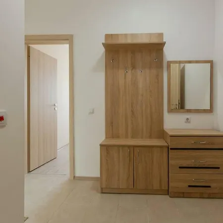 Apartman 1bdr With Kitchen In Vip Zone Qa Napospart